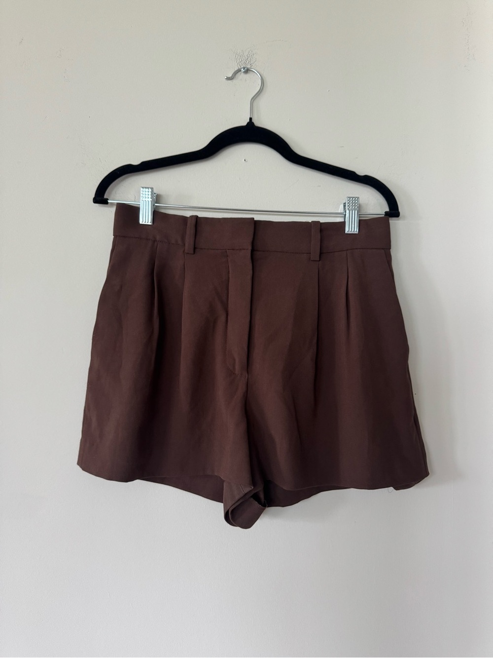 Babaton Dark Brown Tailored Pleat Bermudas - Picture 2 of 4